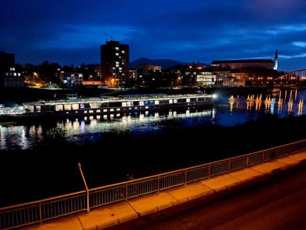 U Bocmana S Vyhledem Na Zamek A Labe Decin