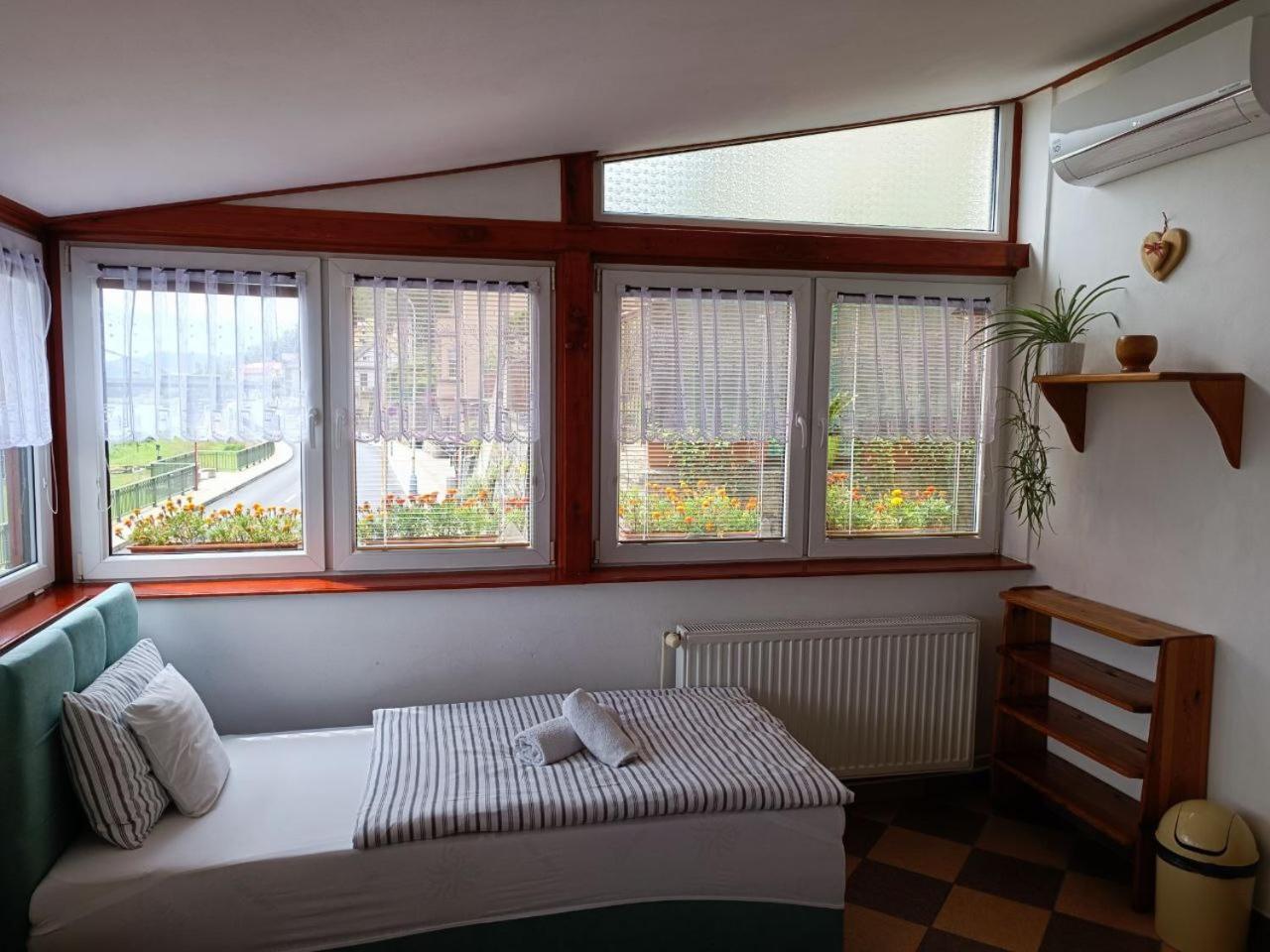 U Bocmana S Vyhledem Na Zamek A Labe Apartment Decin