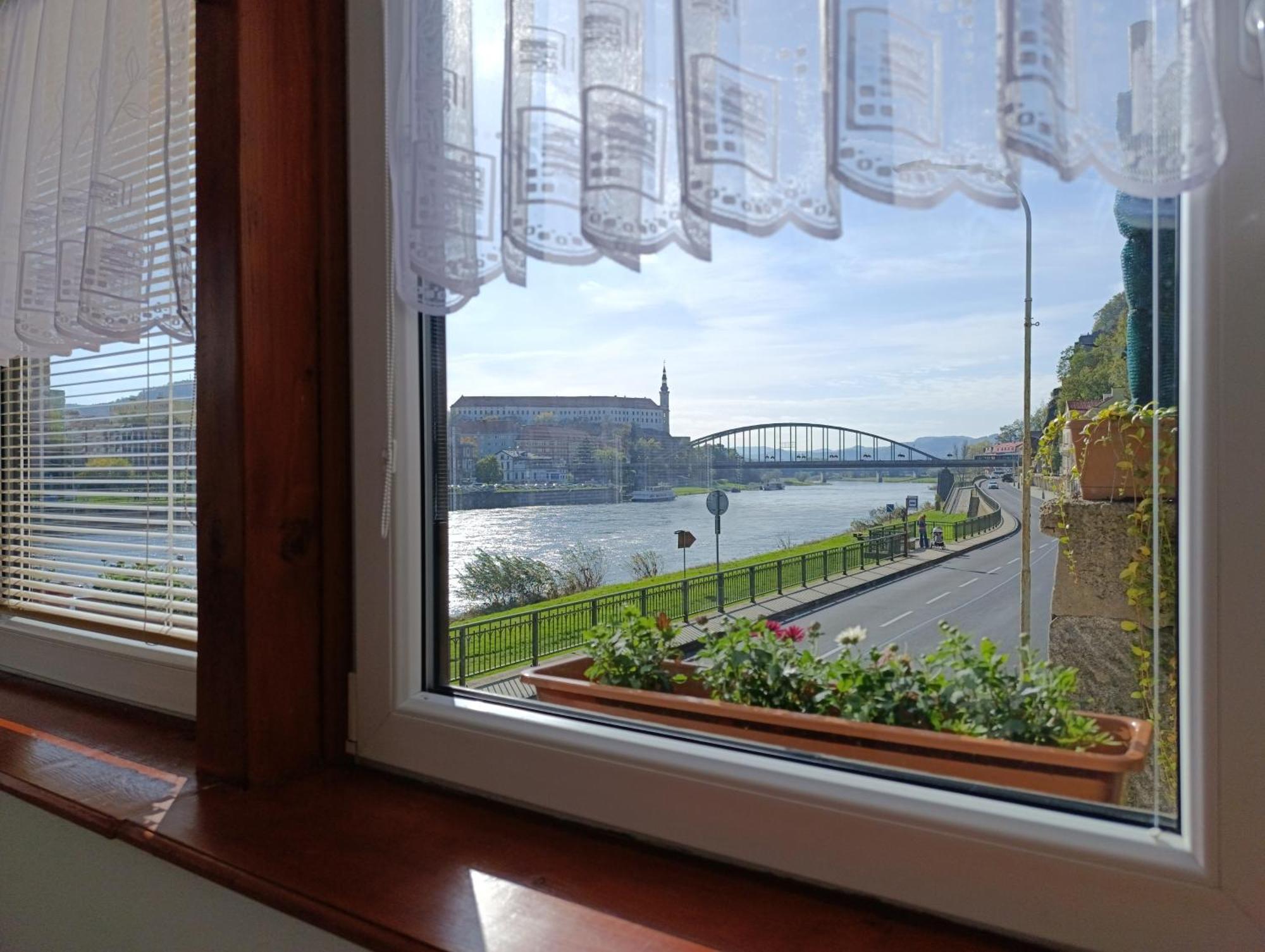U Bocmana S Vyhledem Na Zamek A Labe Apartment *